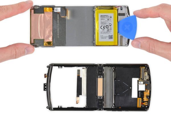 motorola_razr_2020_screenbattery_3x2-600x400